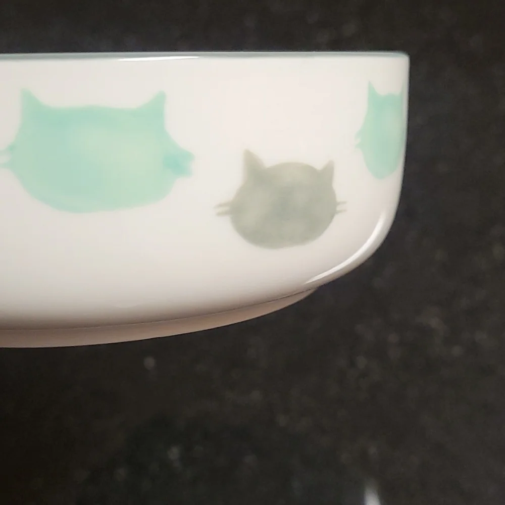 Signature cat faces